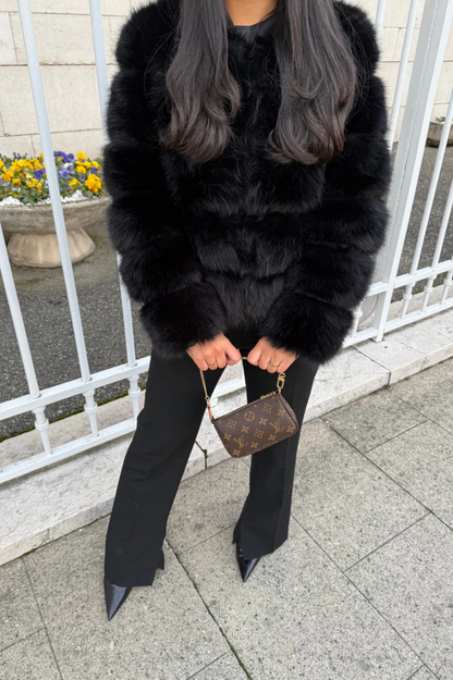 Fourrure noir manches longues
